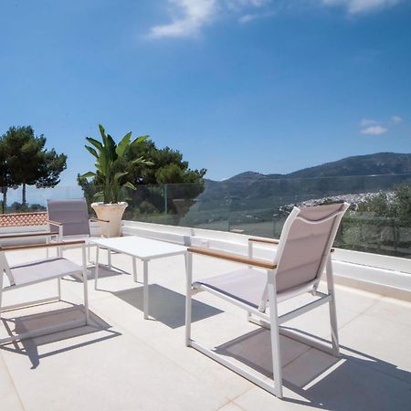 Aura Apartments Матината Екстериор снимка
