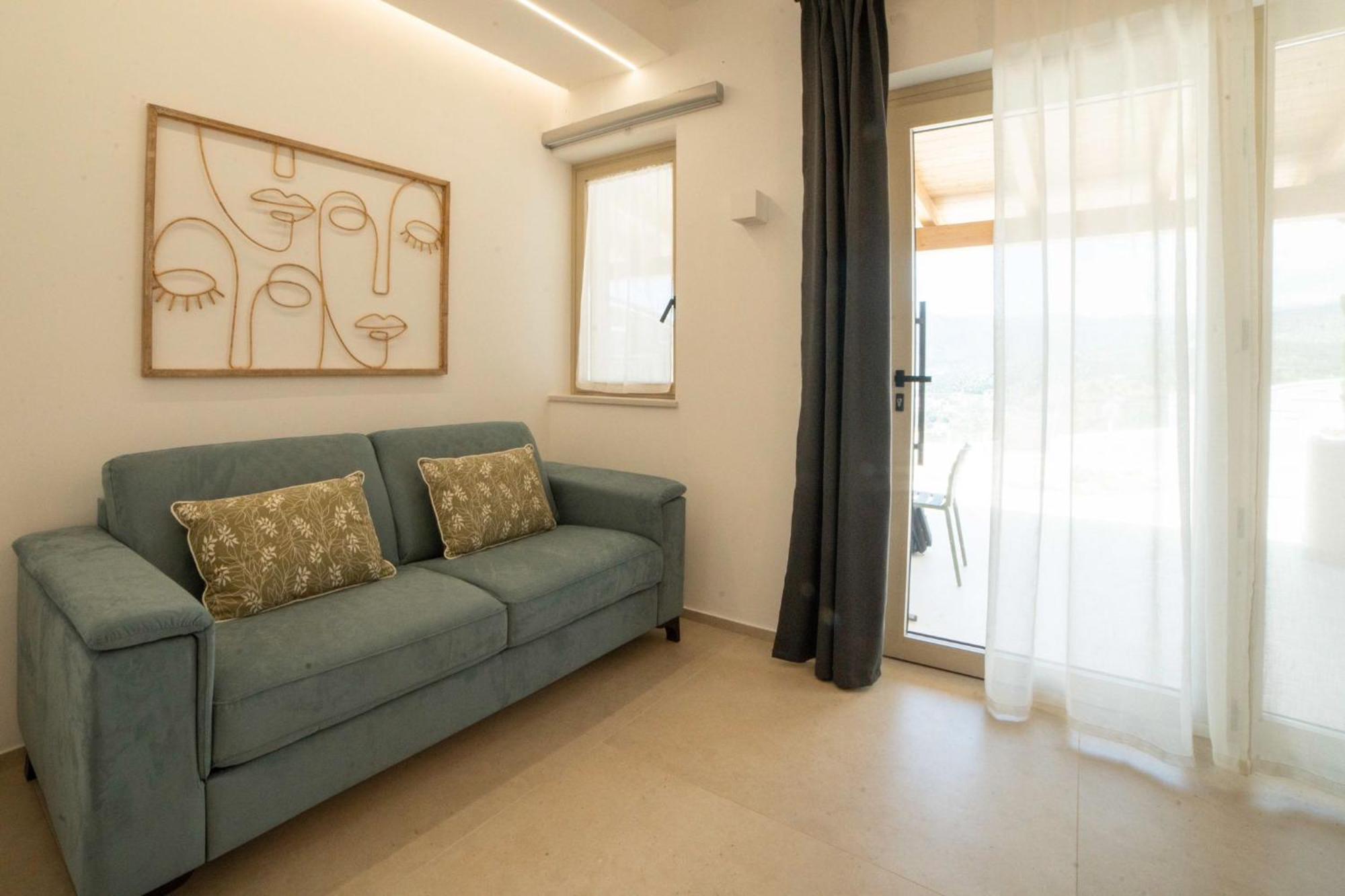 Aura Apartments Матината Екстериор снимка