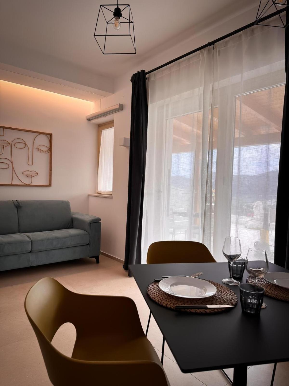 Aura Apartments Матината Екстериор снимка